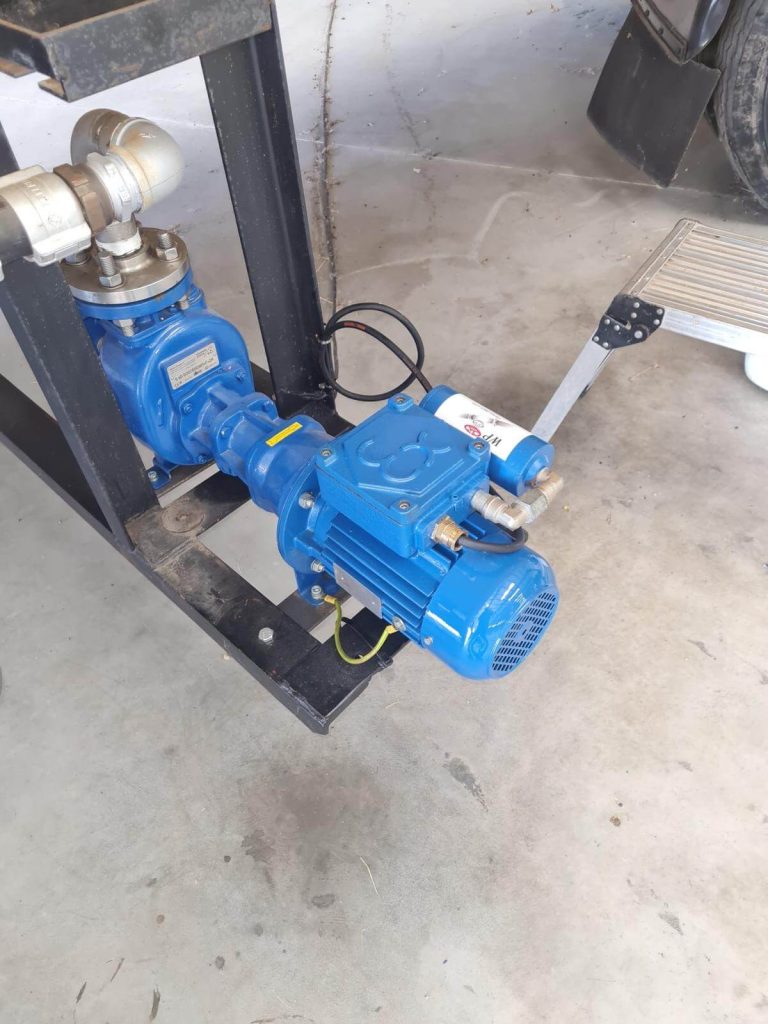 Aviation fuel transfer pump